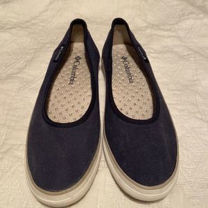 Ladies Navy Columbia Slip On Shoes Size 6